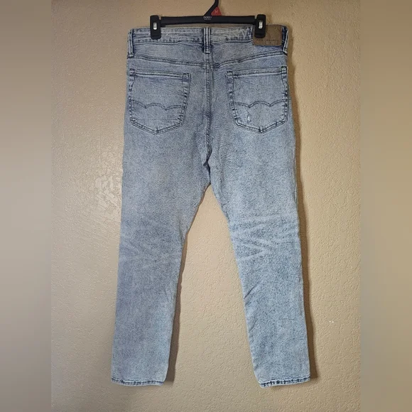 AMERICAN EAGLE Jeans Mens Distressed AirFlex 360 Skinny US 34x30 Light Wash Blue - Picture 3 of 8